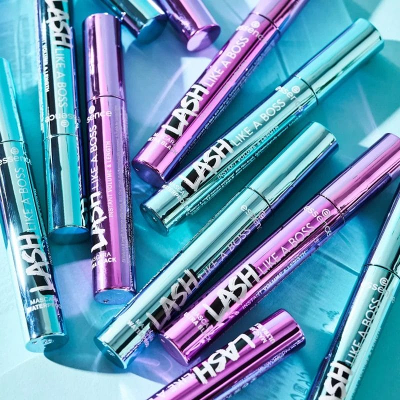 LASH LIKE A BOSS INSTANT VOLUME & LENGTH MASCARA ULTRA BLACK essence – Image 7